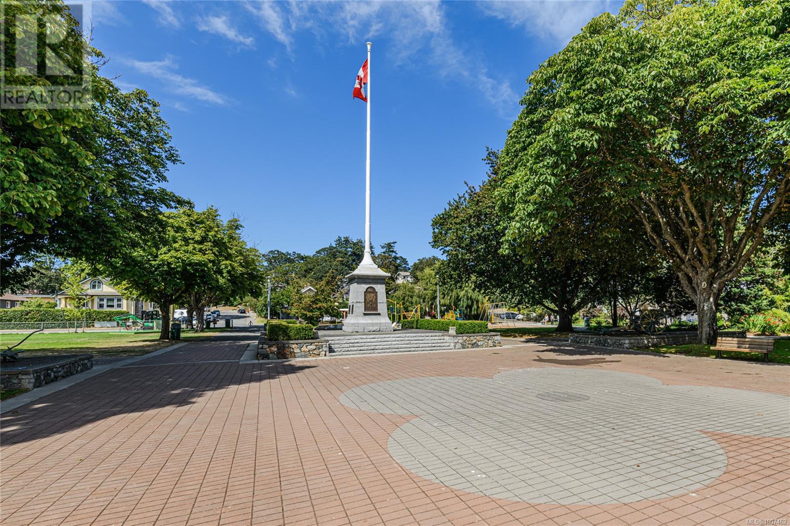 Photo 45 of 1 615 Drake Ave, Esquimalt BC
