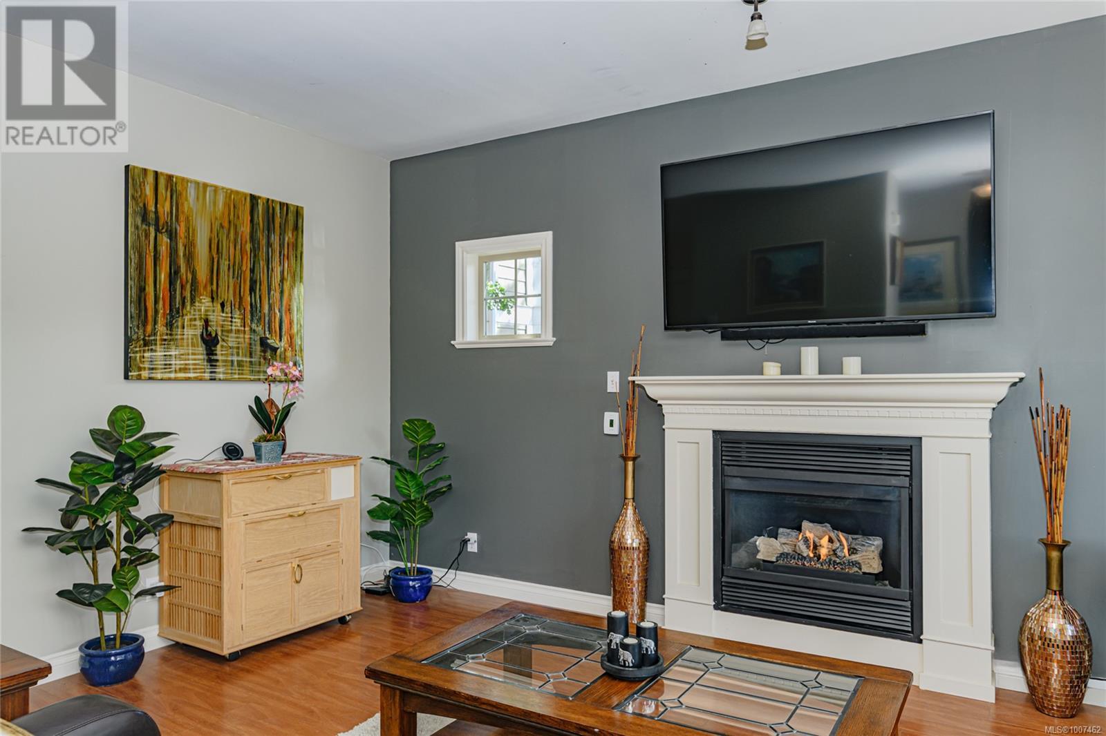 Photo 6 of 1 615 Drake Ave, Esquimalt BC