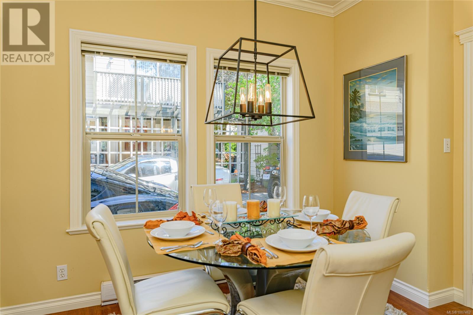 Photo 8 of 1 615 Drake Ave, Esquimalt BC