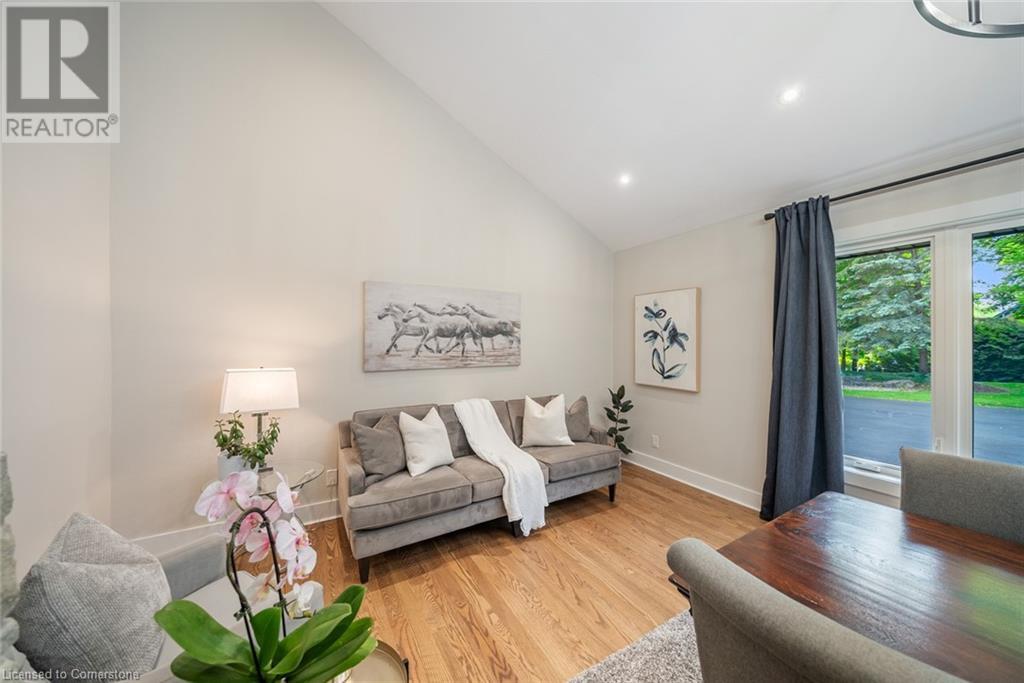 Photo 16 of 2038 15th Side Road, Milton ON