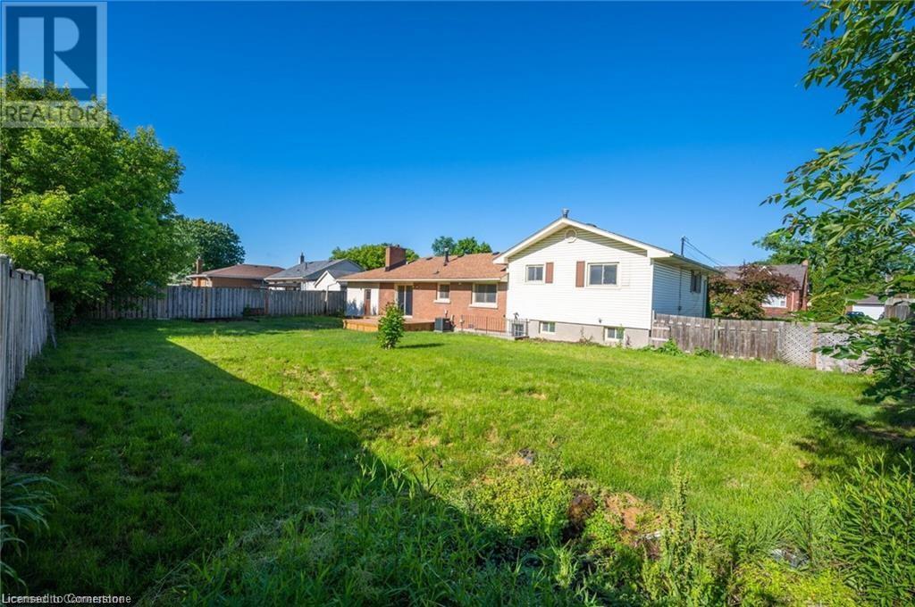 Photo 10 of 245 Marshall Avenue, Welland ON