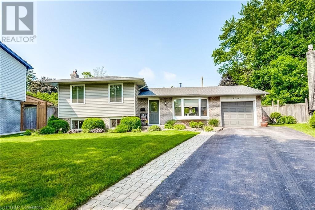 Photo 1 of 5203 Broughton Crescent, Burlington ON