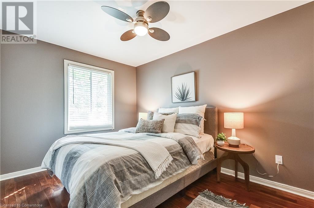 Photo 16 of 5203 Broughton Crescent, Burlington ON