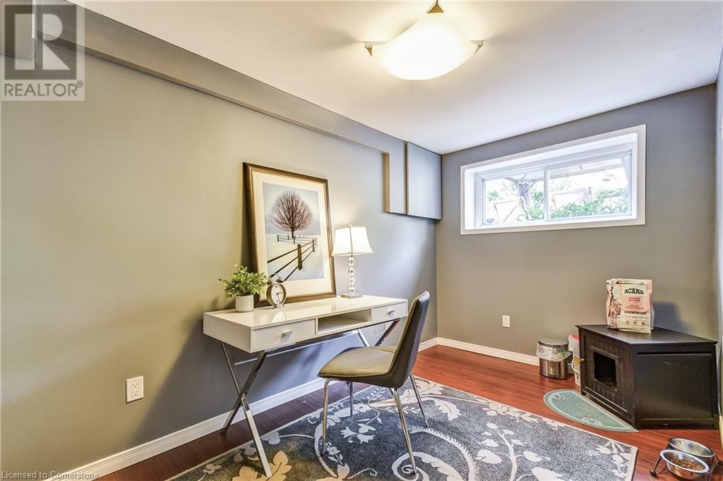 Photo 25 of 5203 Broughton Crescent, Burlington ON