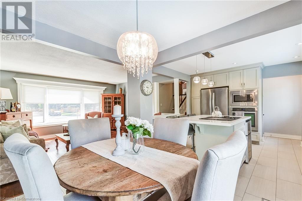 Photo 7 of 5203 Broughton Crescent, Burlington ON