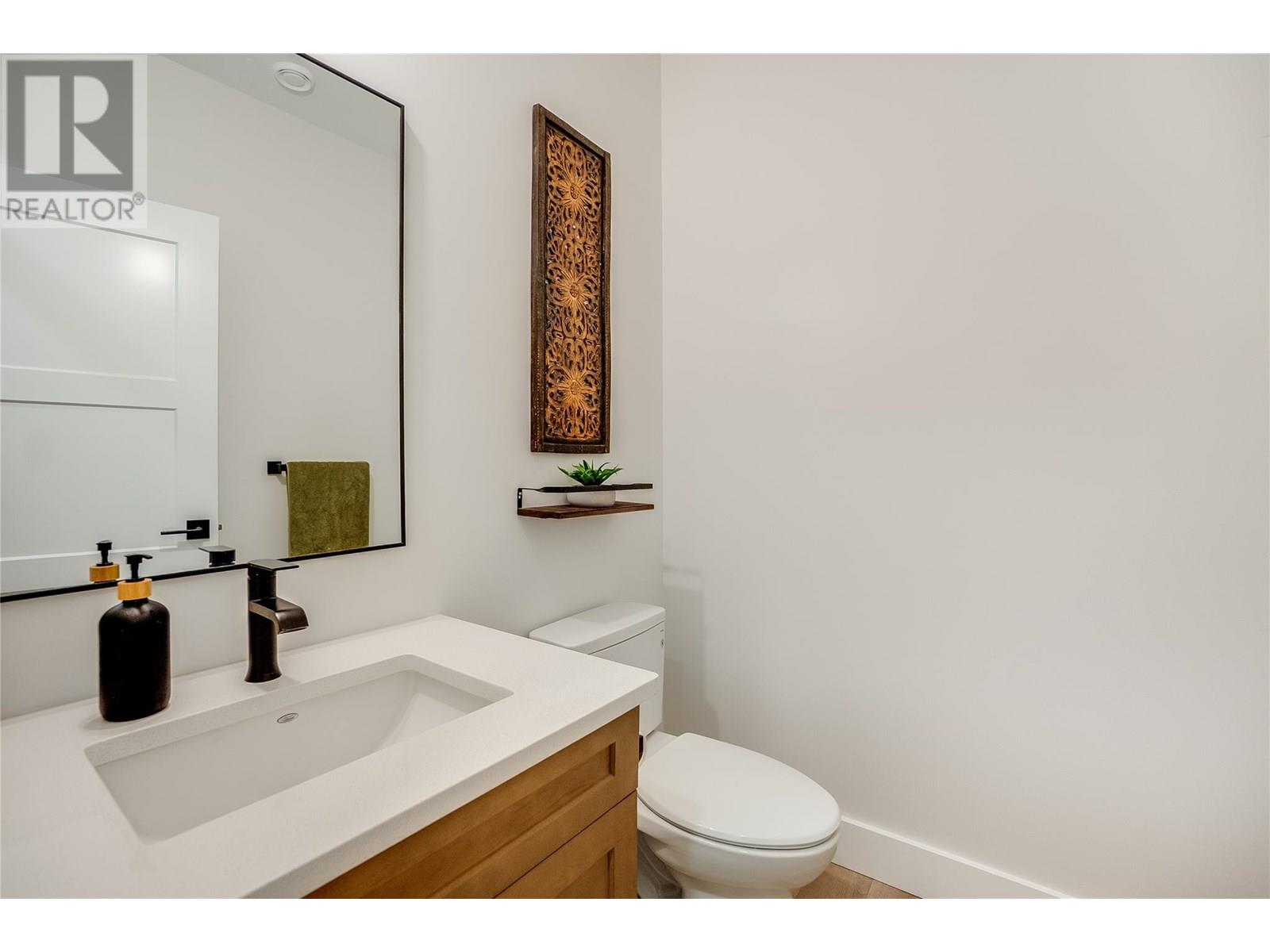 2640 10th Avenue, Castlegar