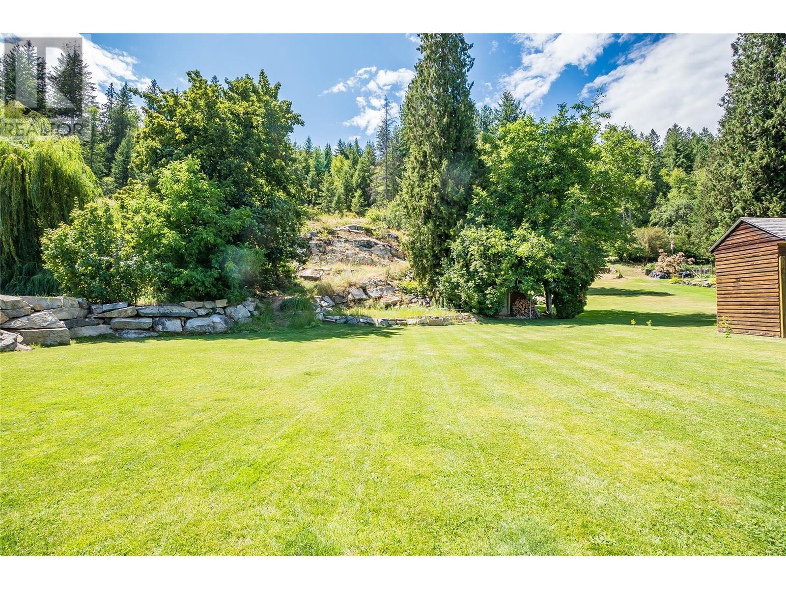 2640 10th Avenue, Castlegar