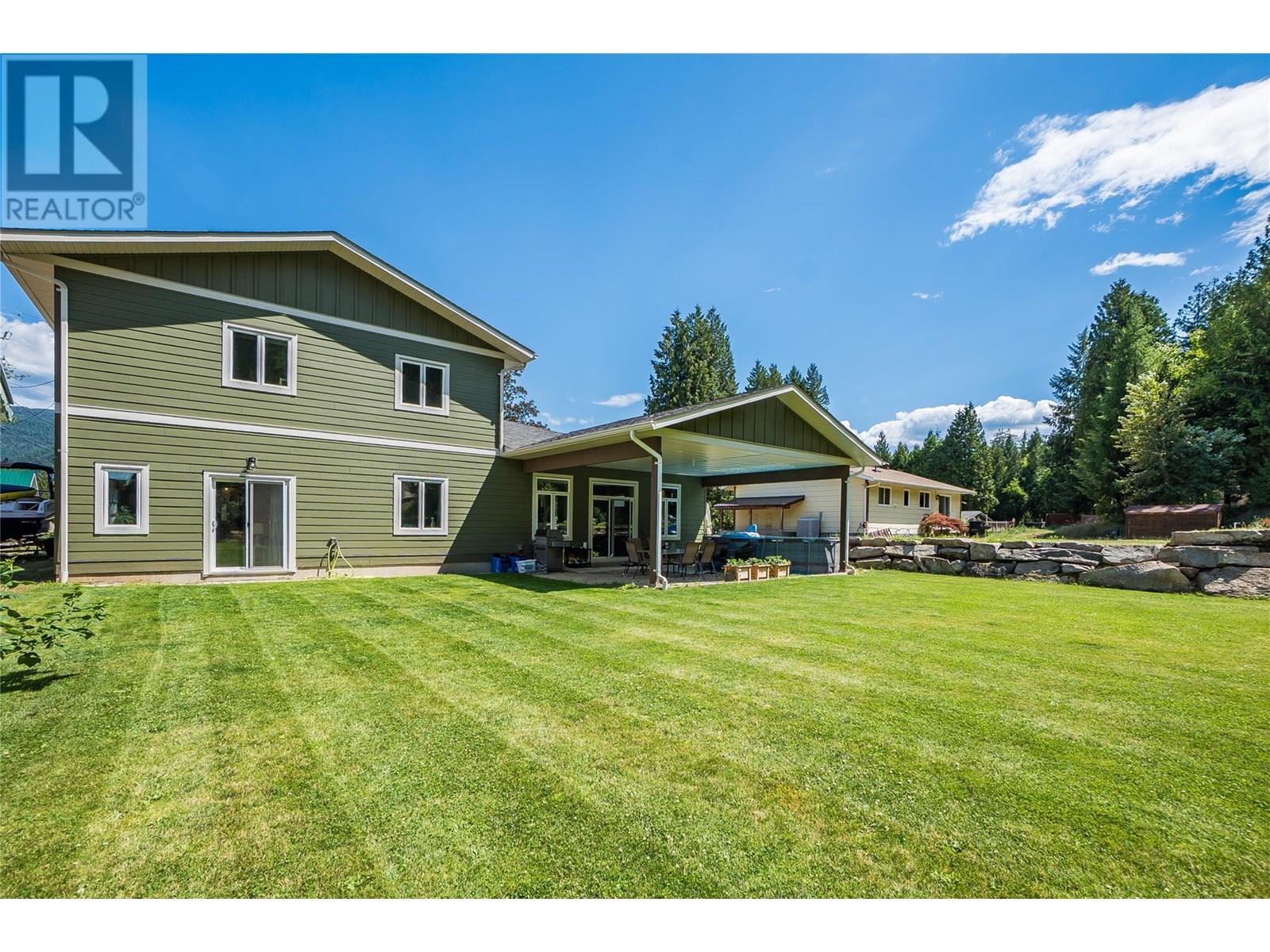 2640 10th Avenue, Castlegar