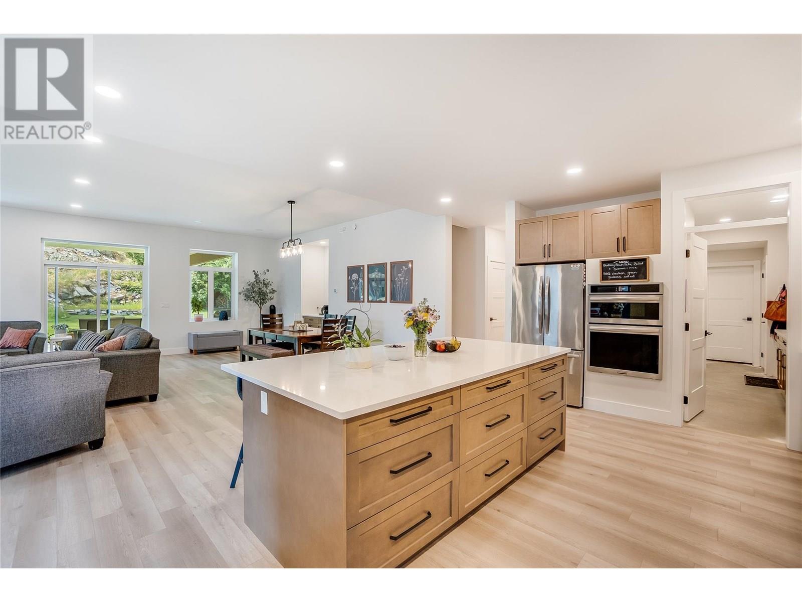 2640 10th Avenue, Castlegar