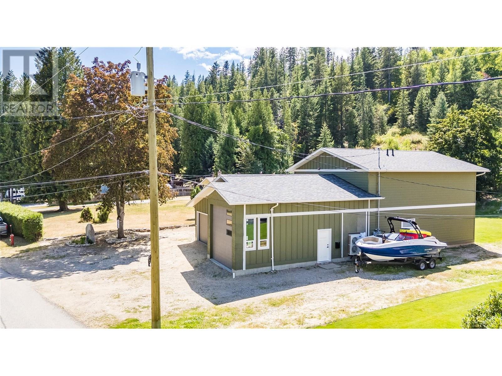2640 10th Avenue, Castlegar