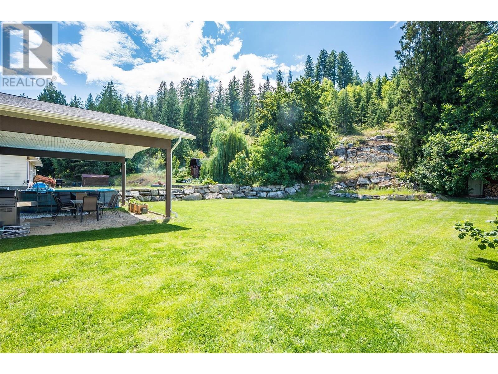2640 10th Avenue, Castlegar