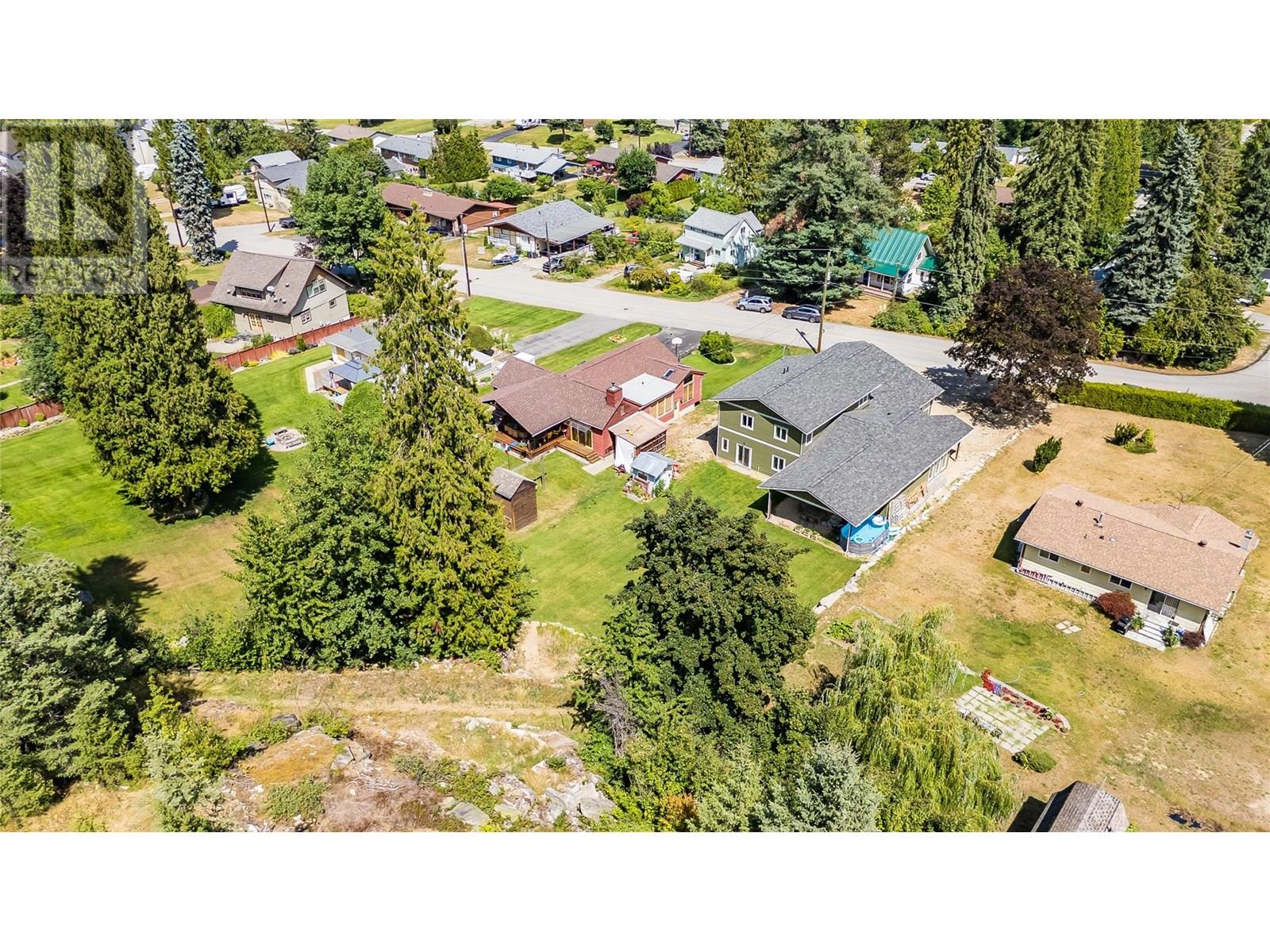2640 10th Avenue, Castlegar