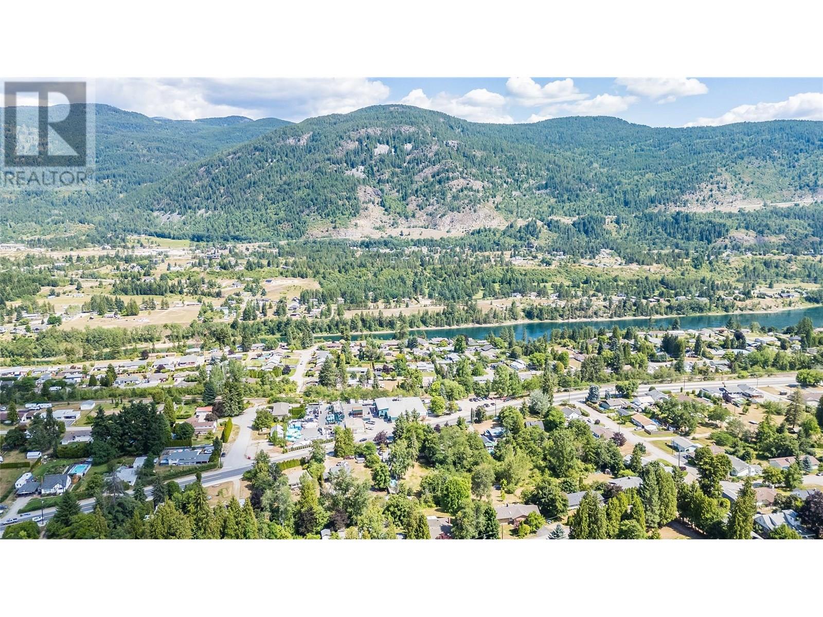 2640 10th Avenue, Castlegar