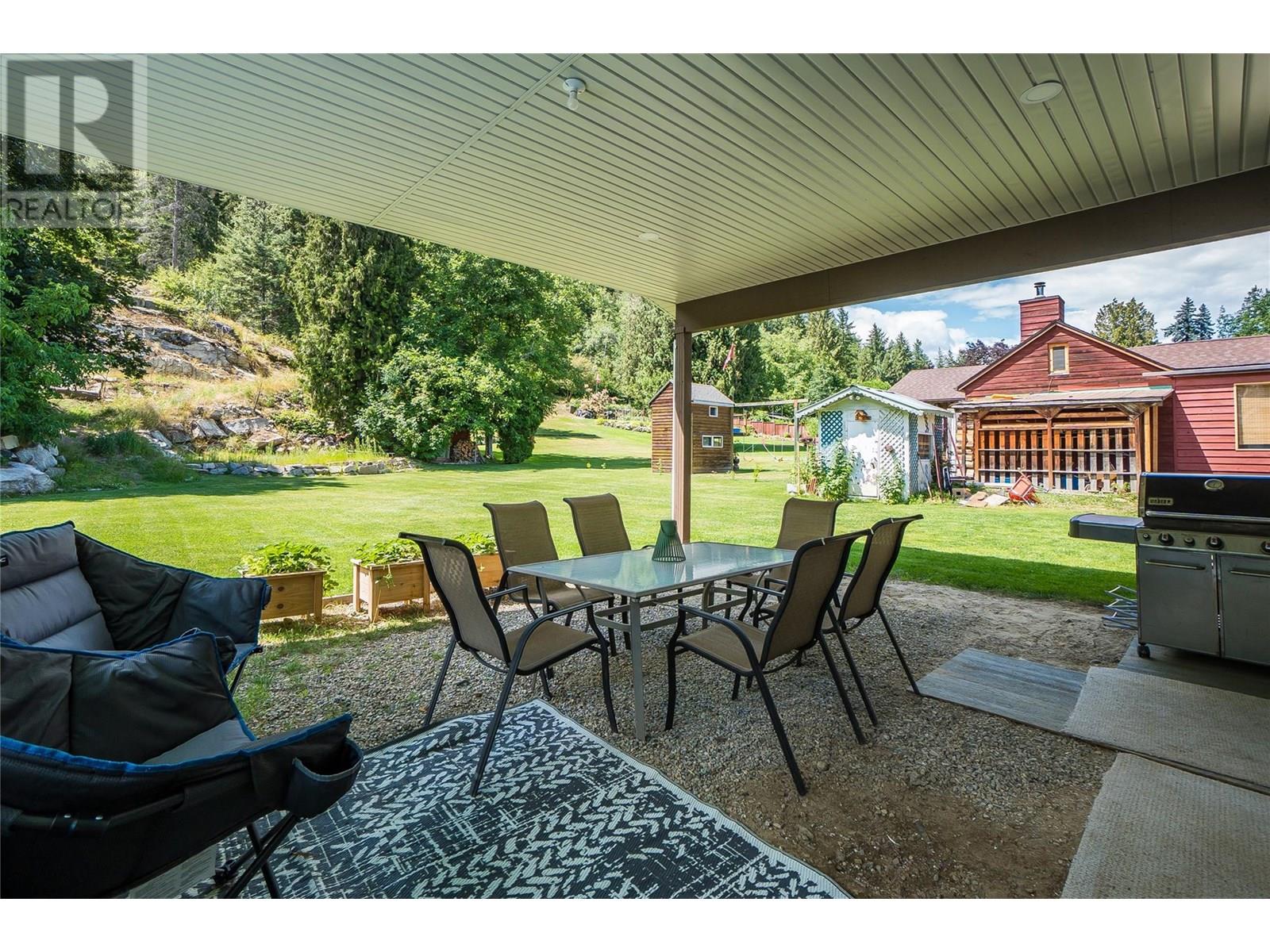 2640 10th Avenue, Castlegar