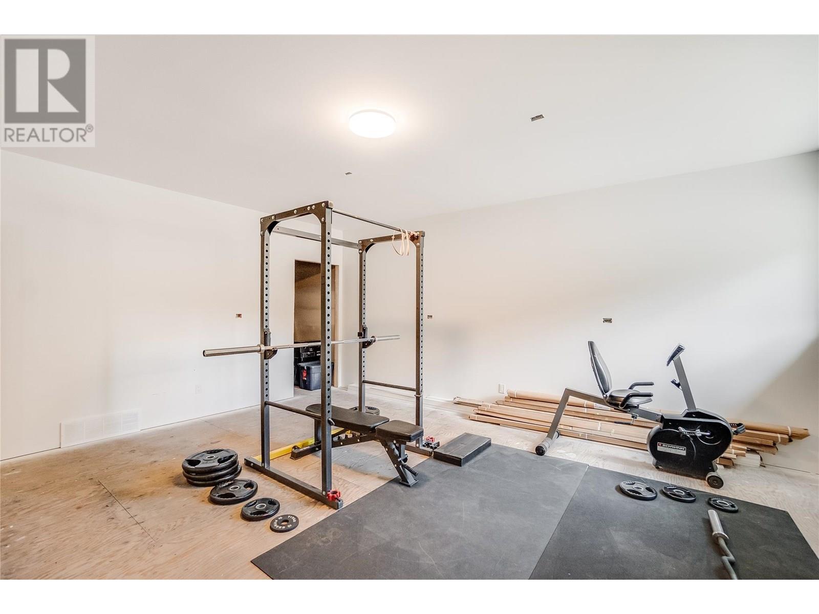 2640 10th Avenue, Castlegar