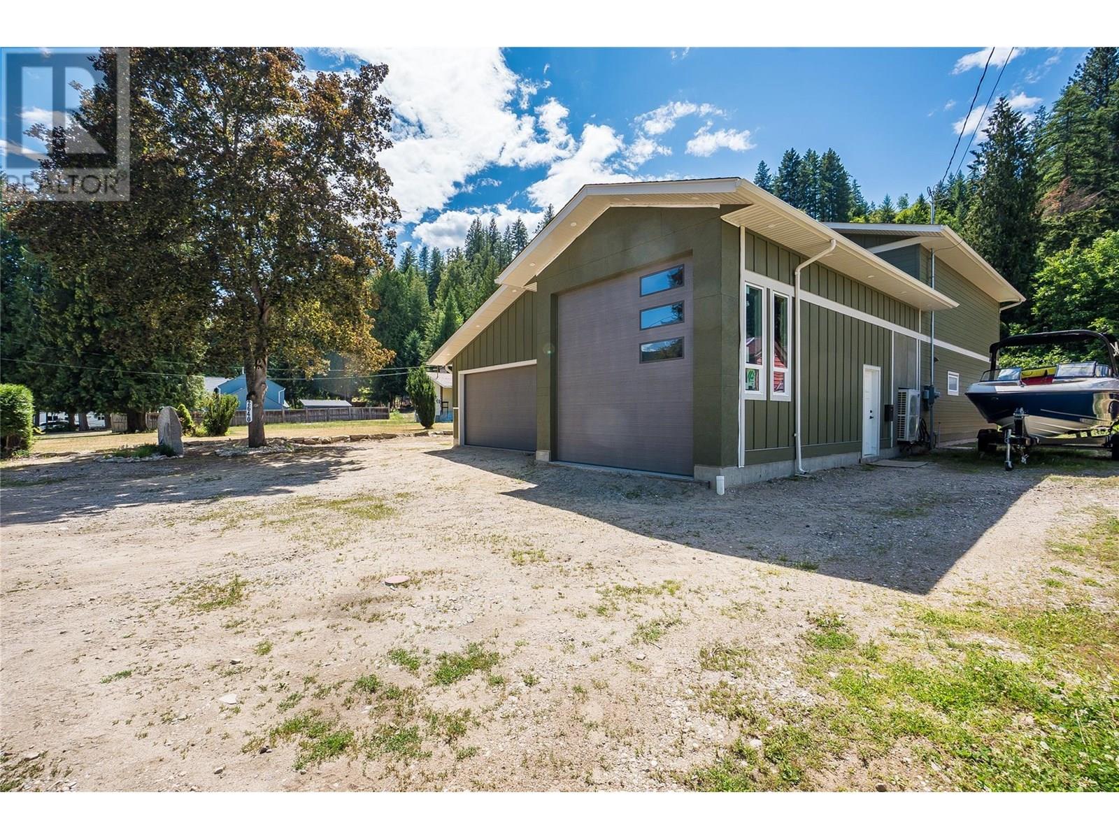 2640 10th Avenue, Castlegar