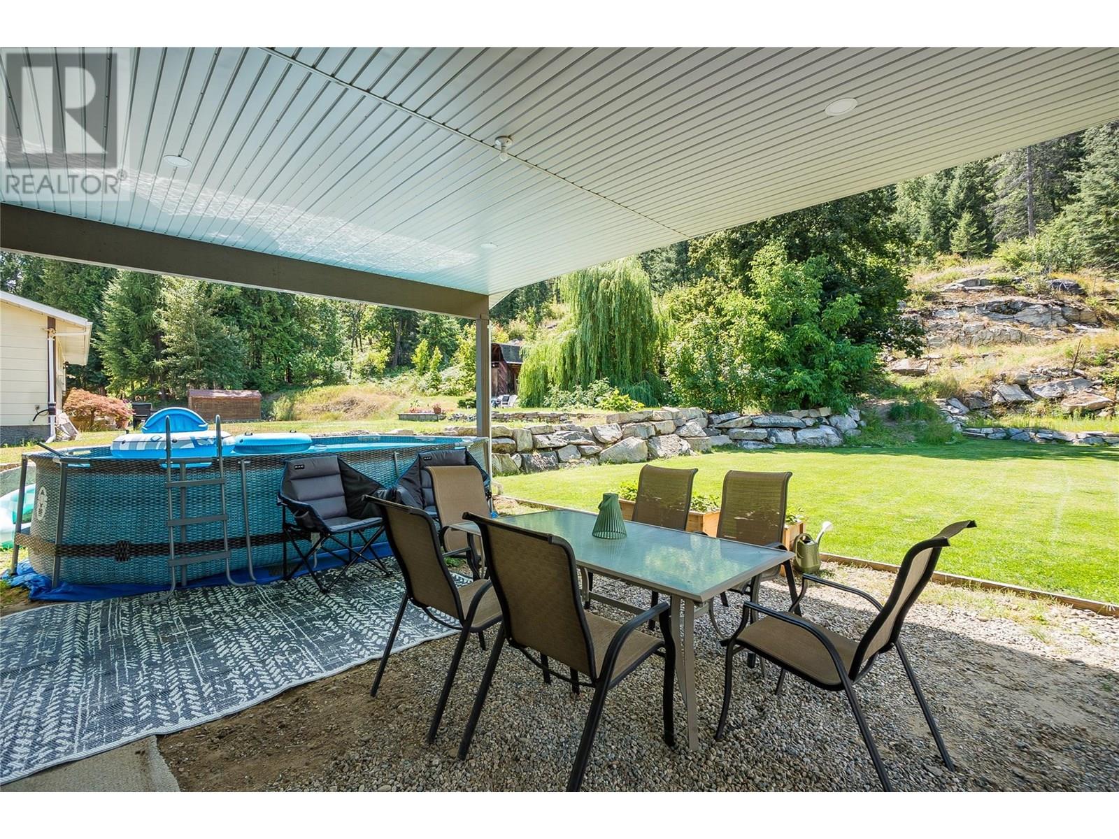 2640 10th Avenue, Castlegar
