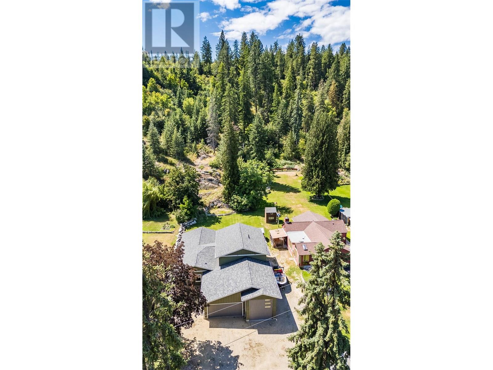 2640 10th Avenue, Castlegar