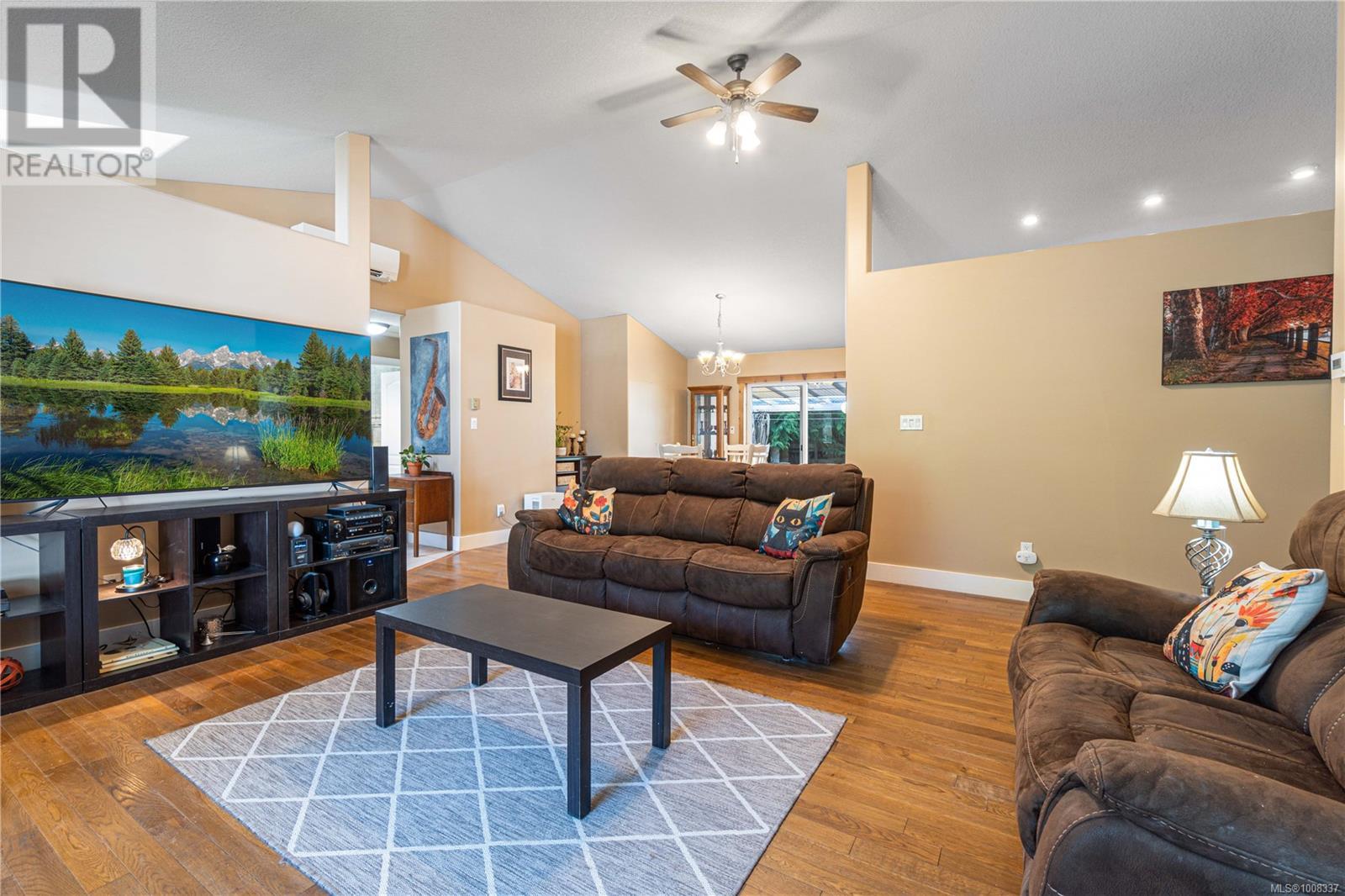 Photo 35 of 1780 Ashling Rd, Qualicum Beach BC