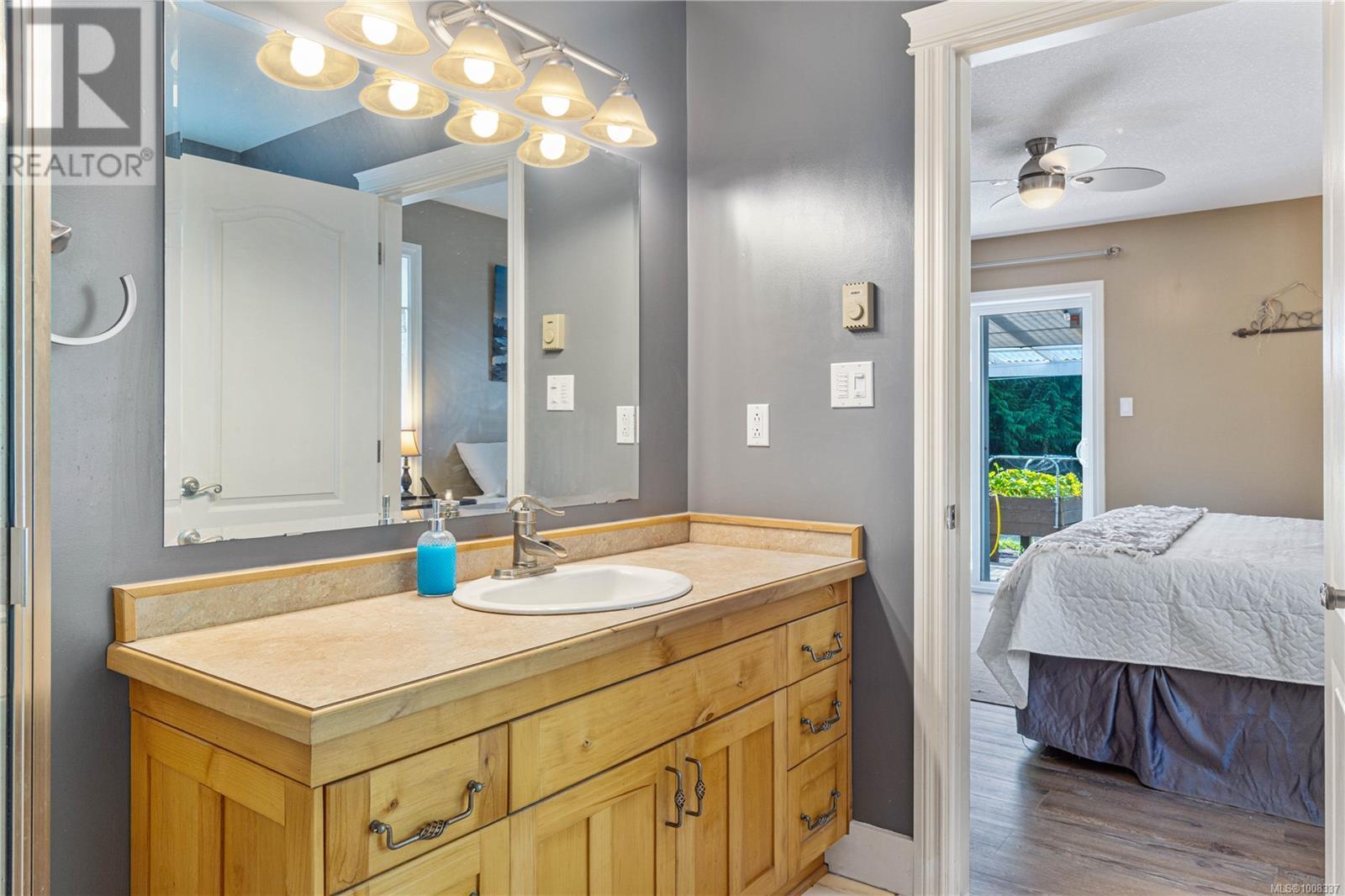Photo 8 of 1780 Ashling Rd, Qualicum Beach BC