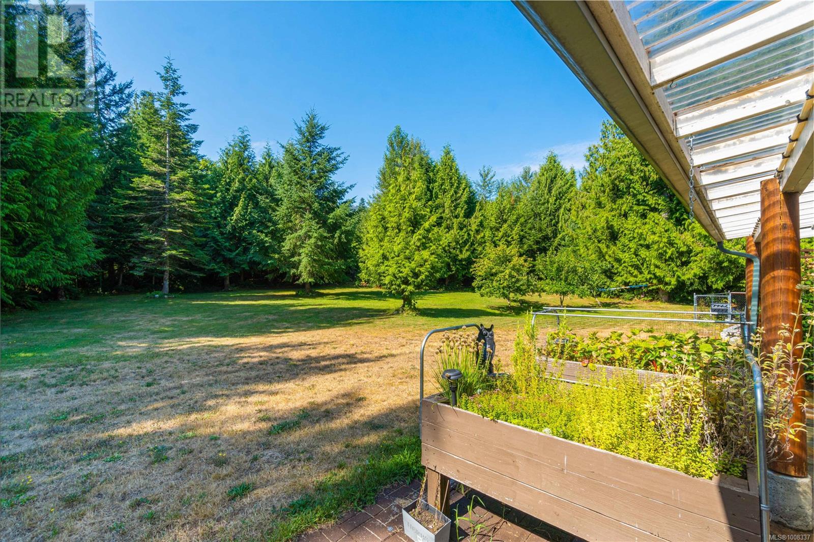 Photo 46 of 1780 Ashling Rd, Qualicum Beach BC