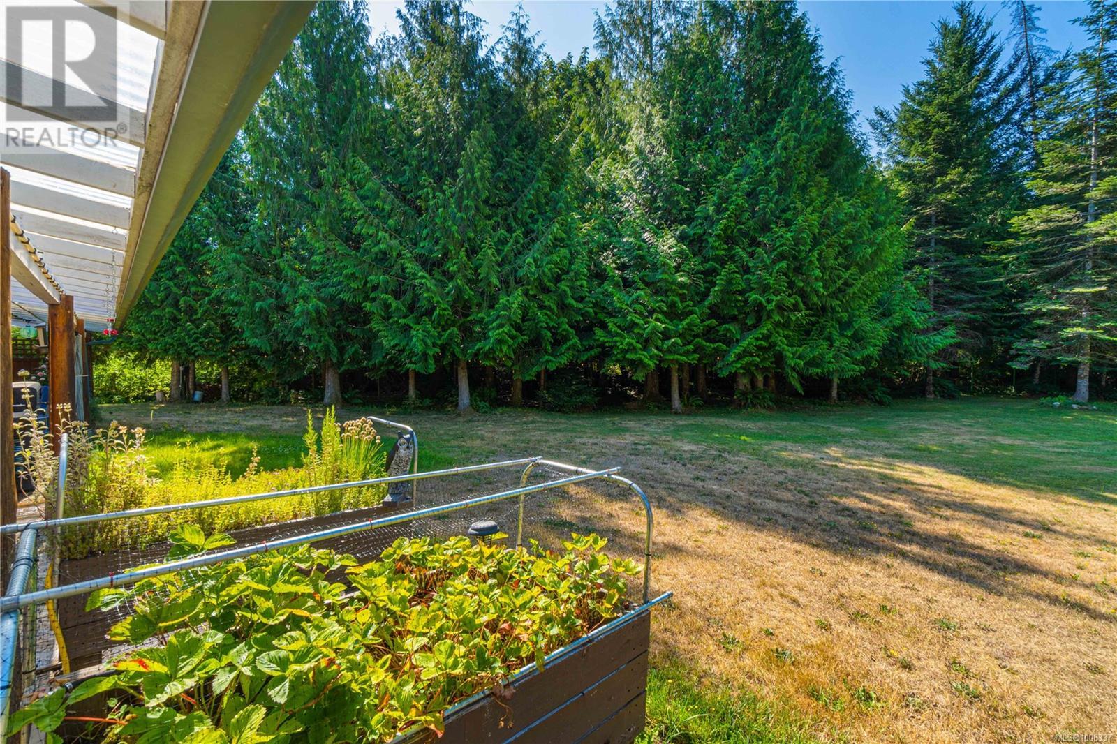 Photo 39 of 1780 Ashling Rd, Qualicum Beach BC
