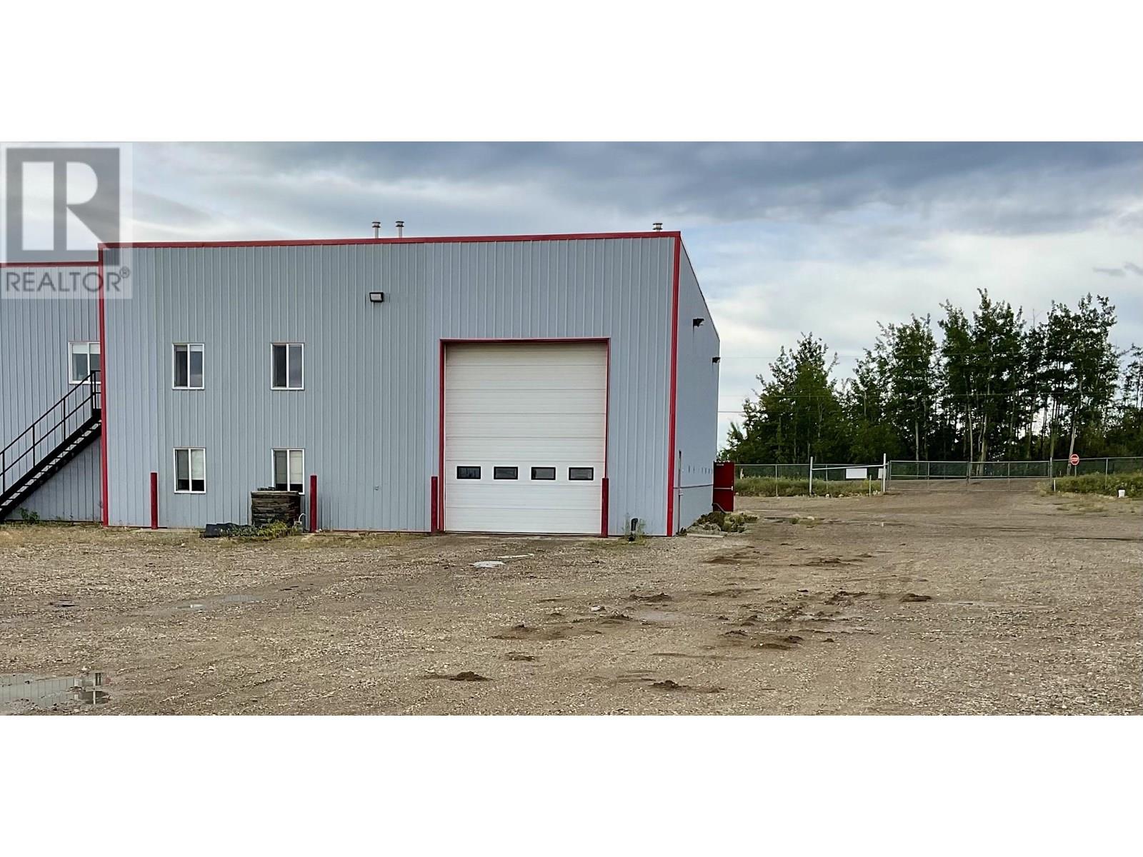 Photo 6 of 9604 73 Avenue, Fort St John BC