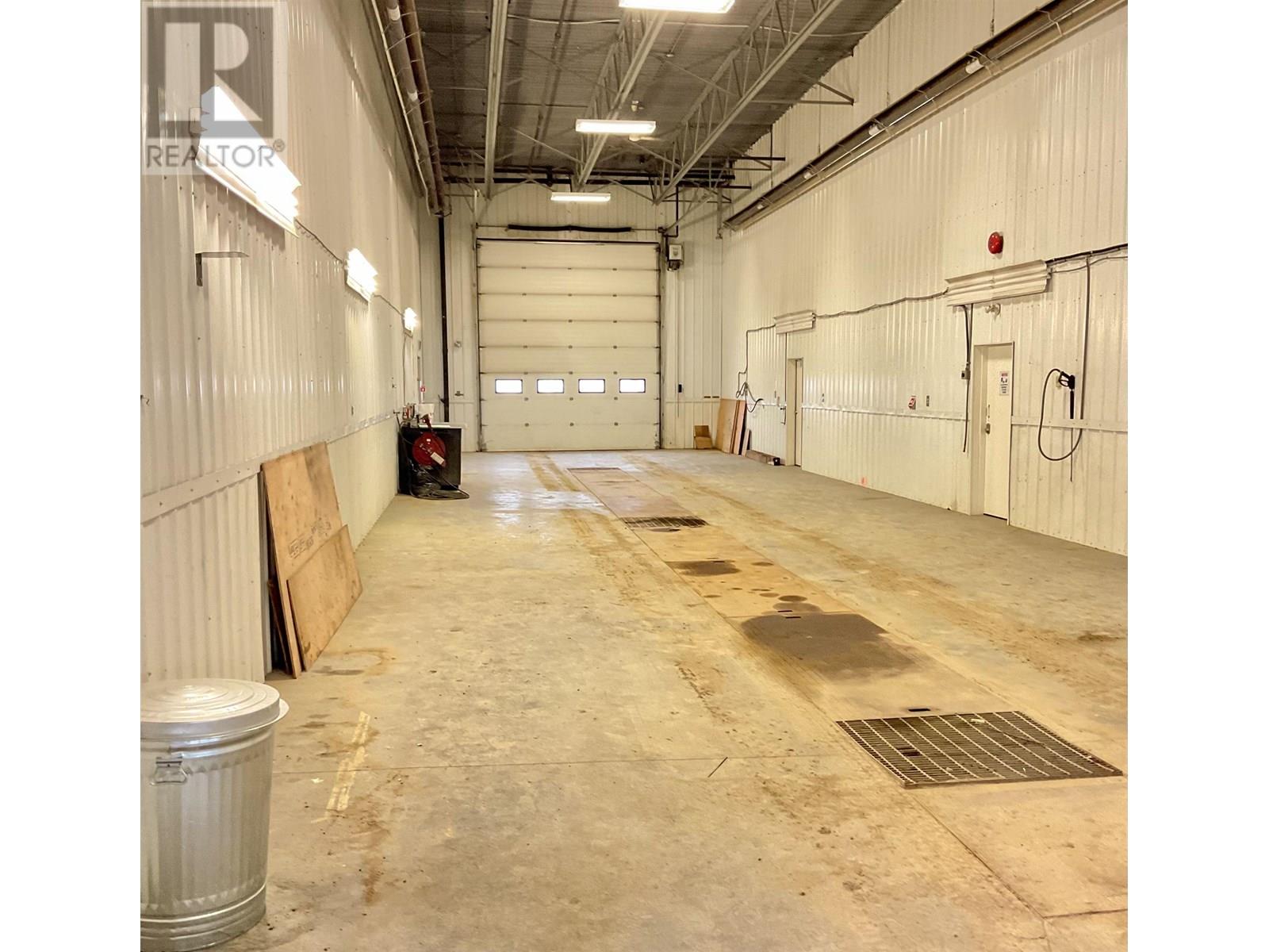 Photo 9 of 9604 73 Avenue, Fort St John BC