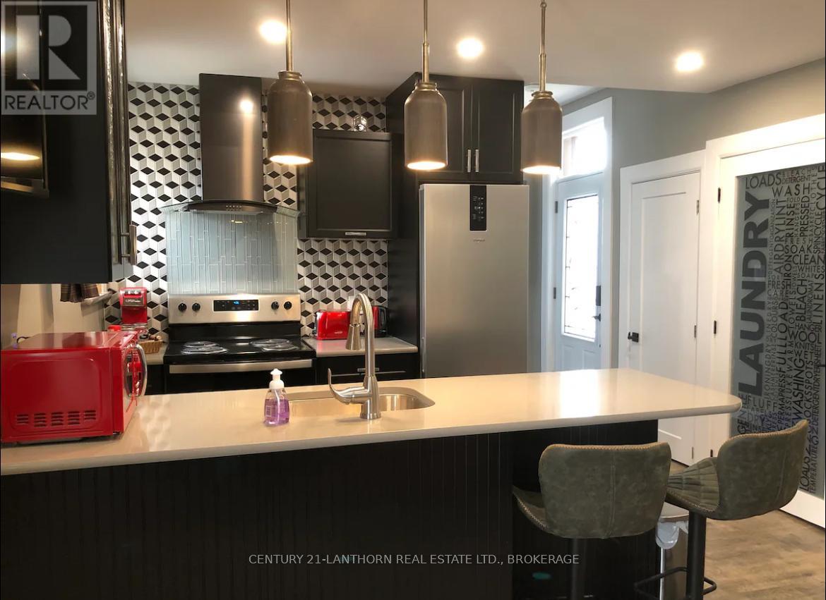 Photo 9 of 45 Chestnut Street, Kingston ON