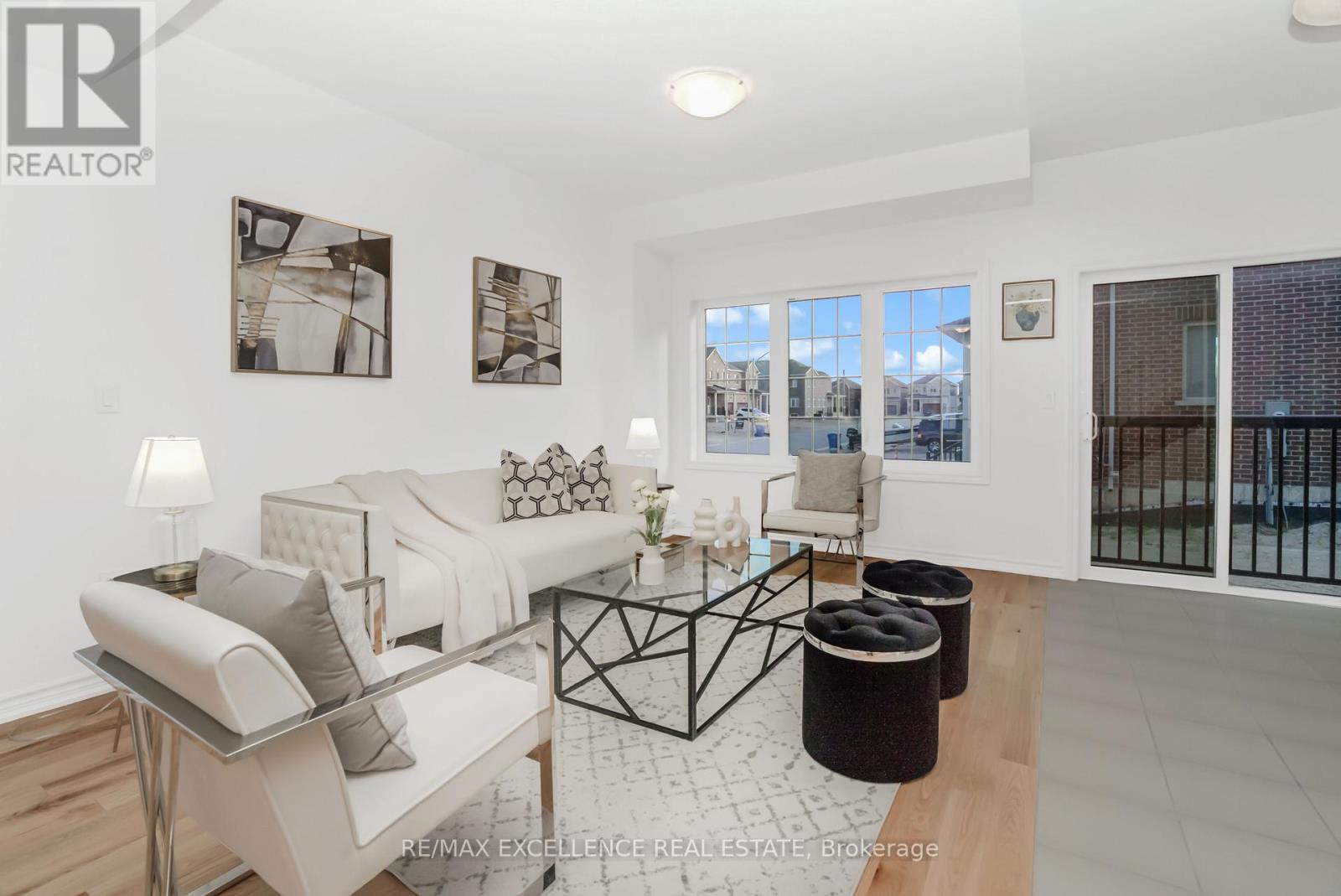 Photo 7 of 439 Vandusen Avenue, Southgate ON
