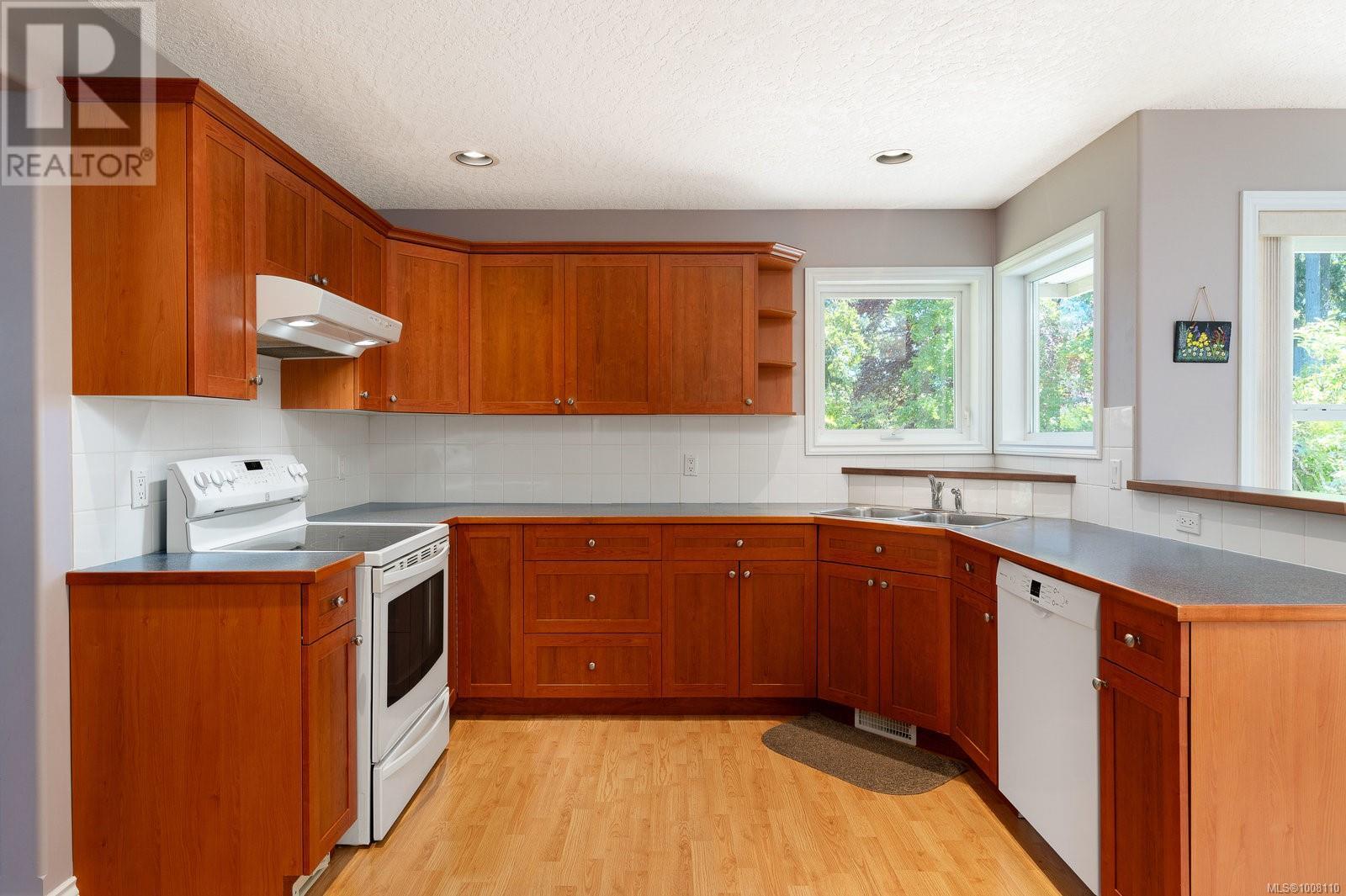#3 707 GREENLEA DR - Image 7