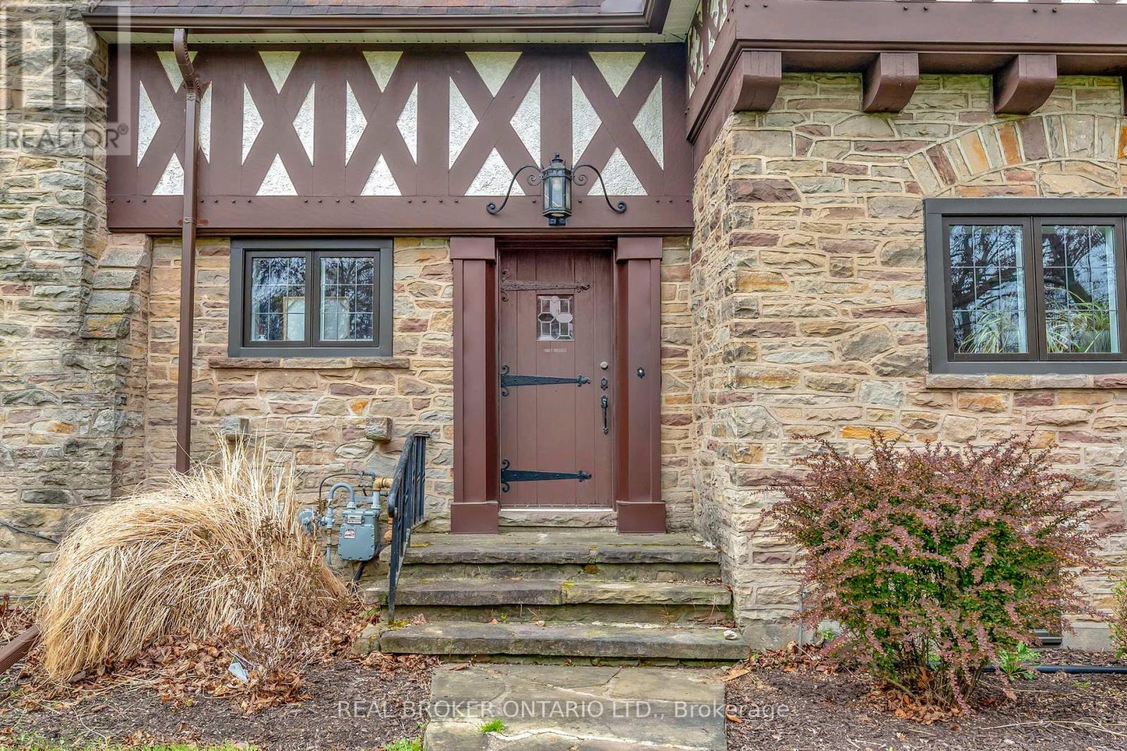 Photo 11 of 26 Evergreen Hill Road, Norfolk ON