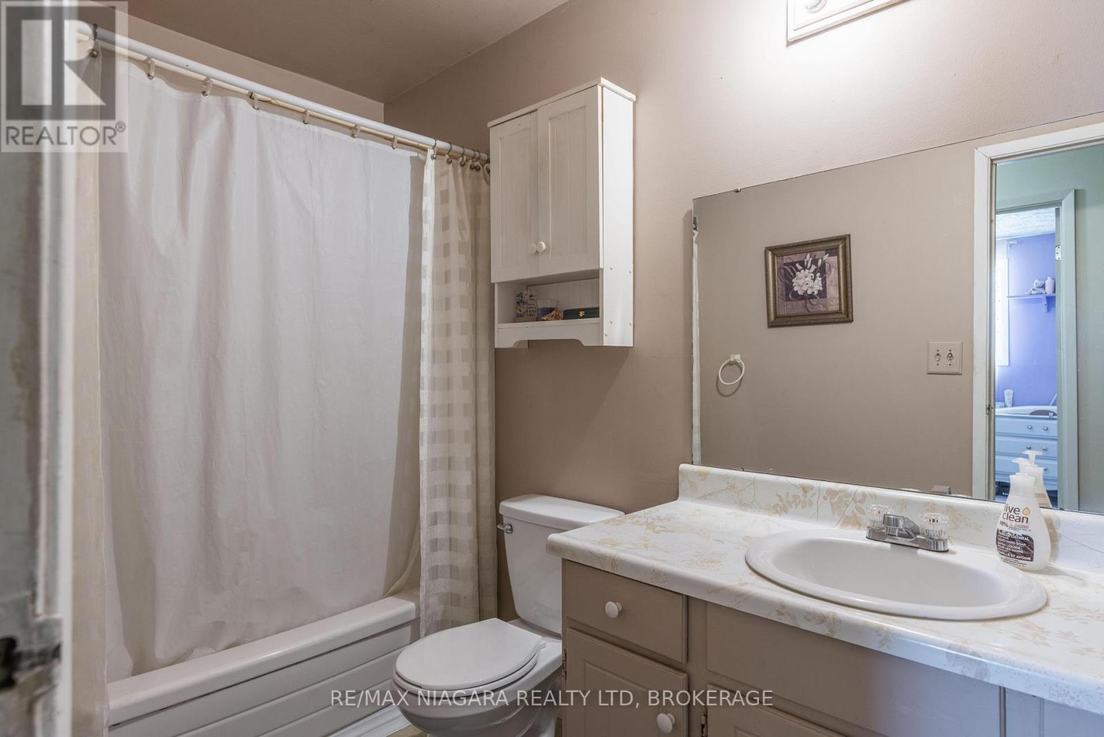 Photo 20 of 7709 Ronnie Crescent, Niagara Falls ON