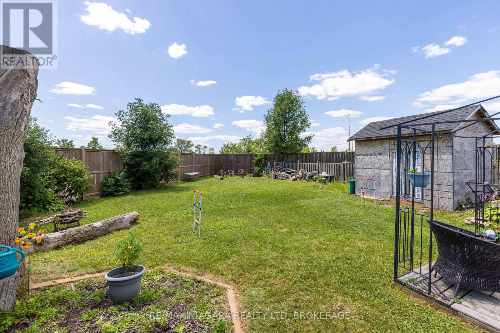 Photo 5 of 7709 Ronnie Crescent, Niagara Falls ON