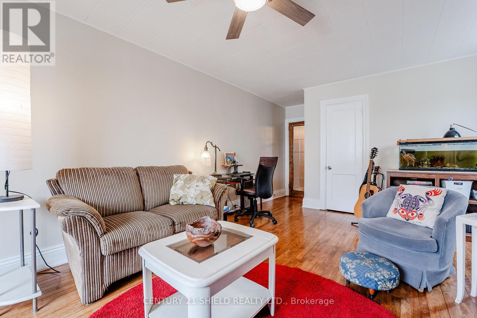 Photo 26 of 114 Gloucester Street N, Cornwall ON