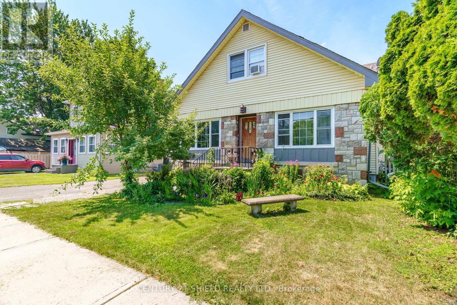 Photo 1 of 114 Gloucester Street N, Cornwall ON