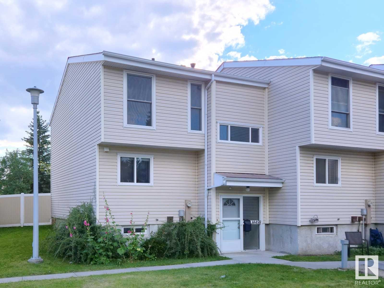Photo 2 of 14458 56 St Nw, Edmonton AB