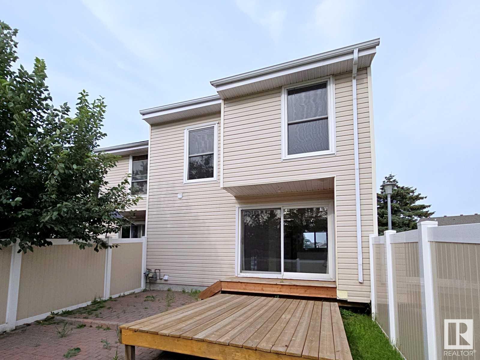 Photo 15 of 14458 56 St Nw, Edmonton AB