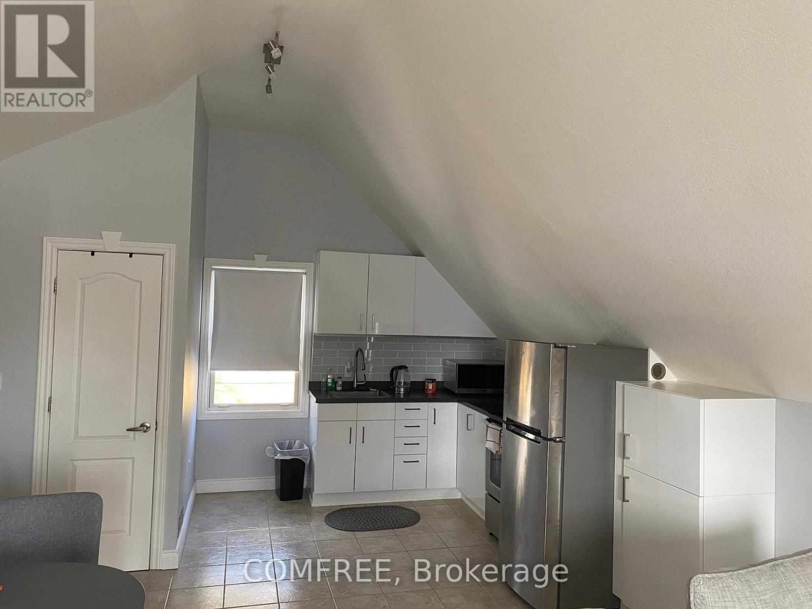 Photo 26 of 190 Rathowen Street, London North ON