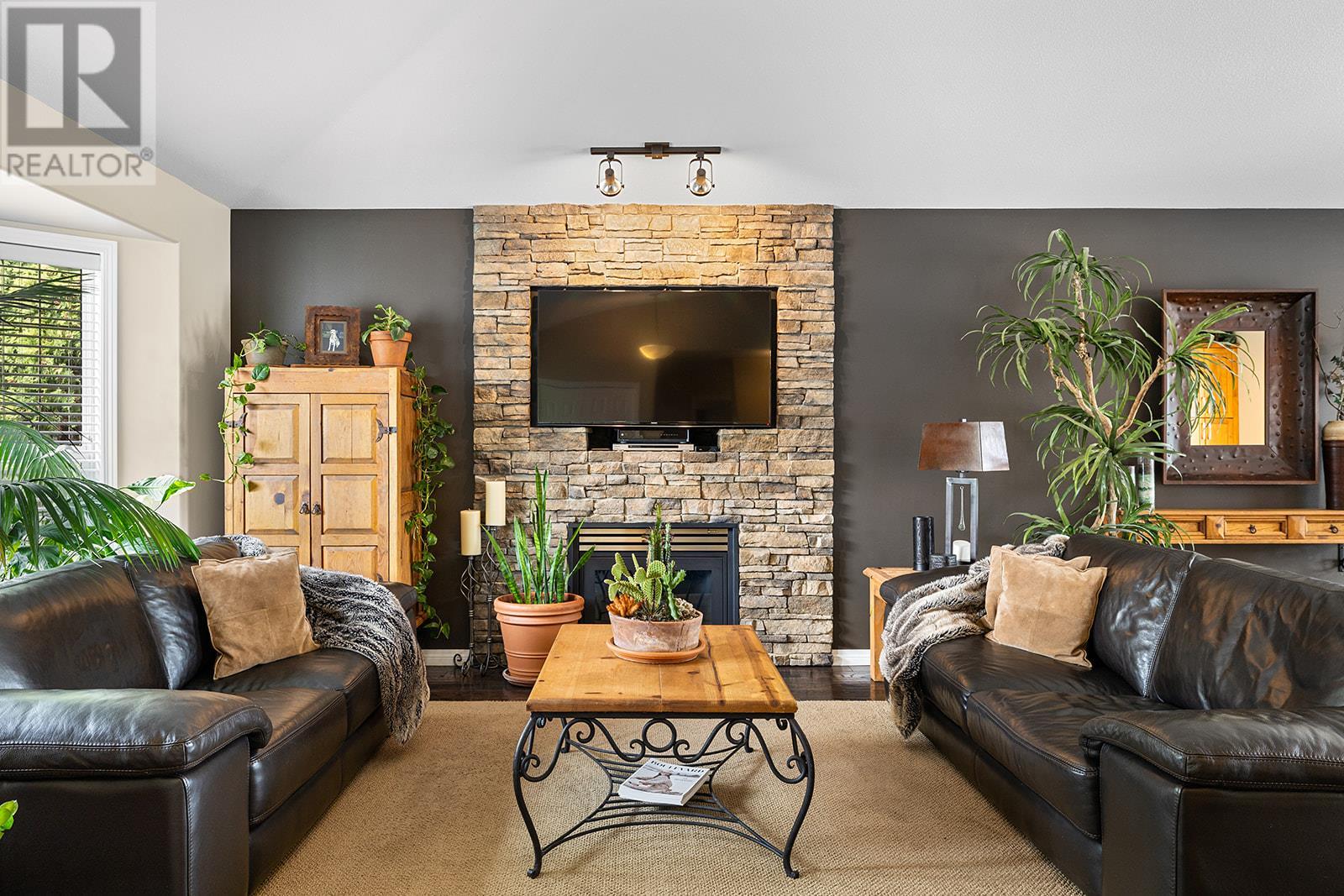 Photo 14 of 1619 Wilmot Court, Kelowna BC