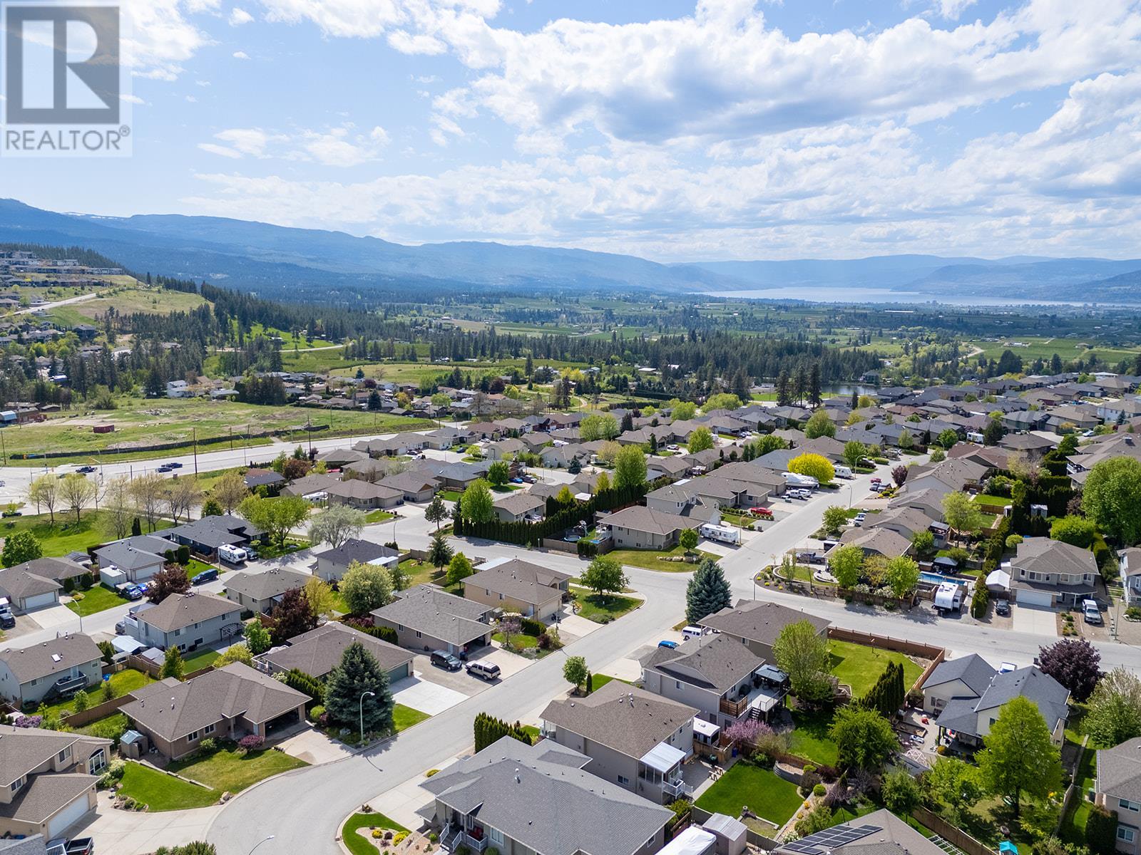 Photo 16 of 1619 Wilmot Court, Kelowna BC