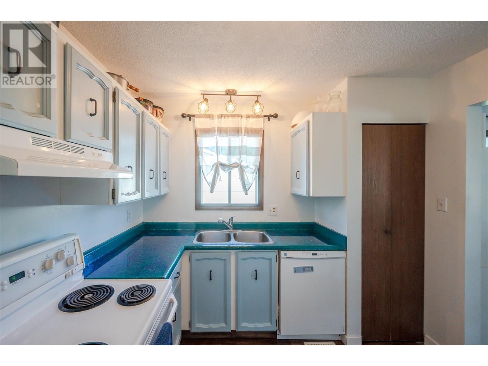 546 Balsam Avenue, Penticton