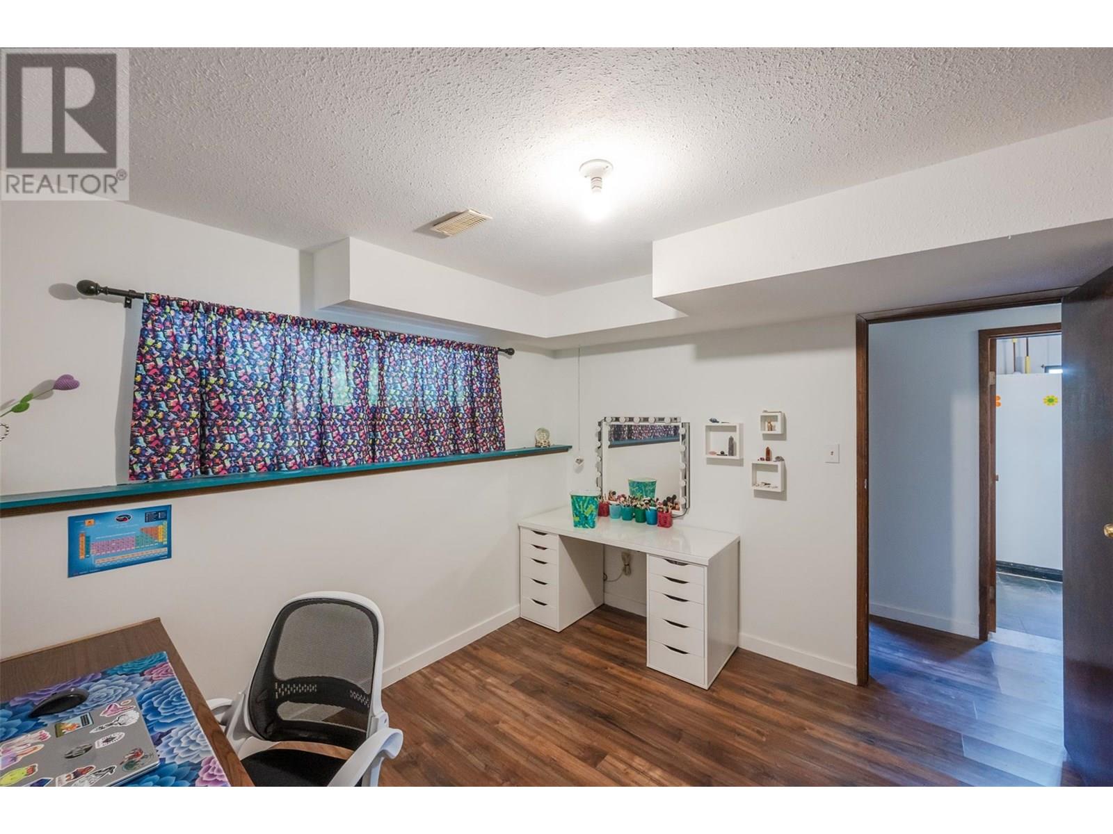 546 Balsam Avenue, Penticton
