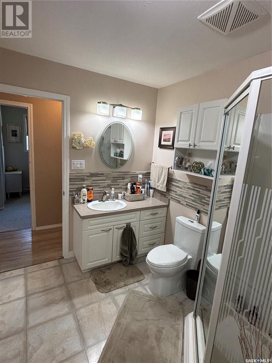 Photo 17 of 219 Sovereign Crescent, Coteau Beach SK