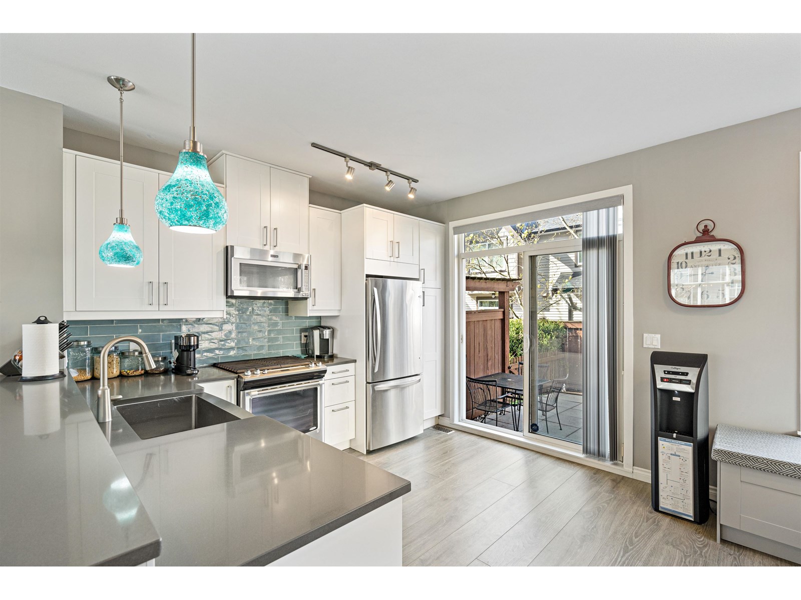 Photo 5 of 129 18777 68 A Avenue, Surrey BC