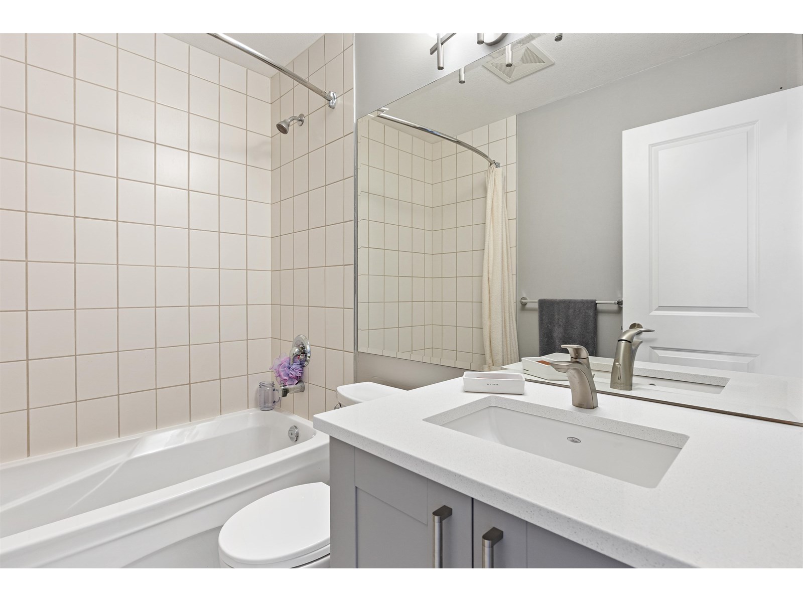 Photo 22 of 129 18777 68 A Avenue, Surrey BC