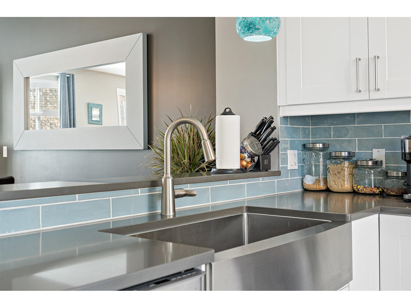 Photo 1 of 129 18777 68 A Avenue, Surrey BC