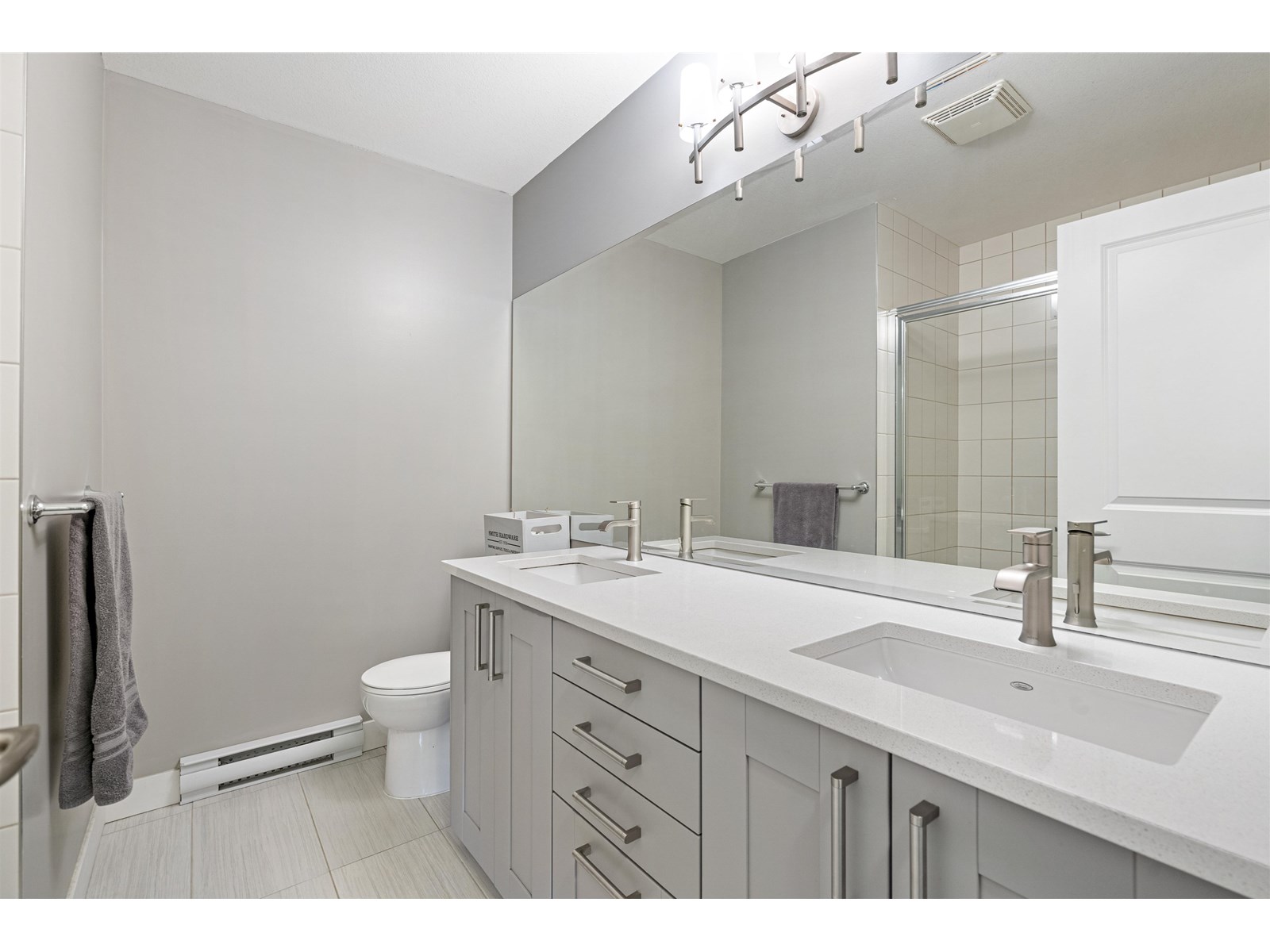 Photo 19 of 129 18777 68 A Avenue, Surrey BC