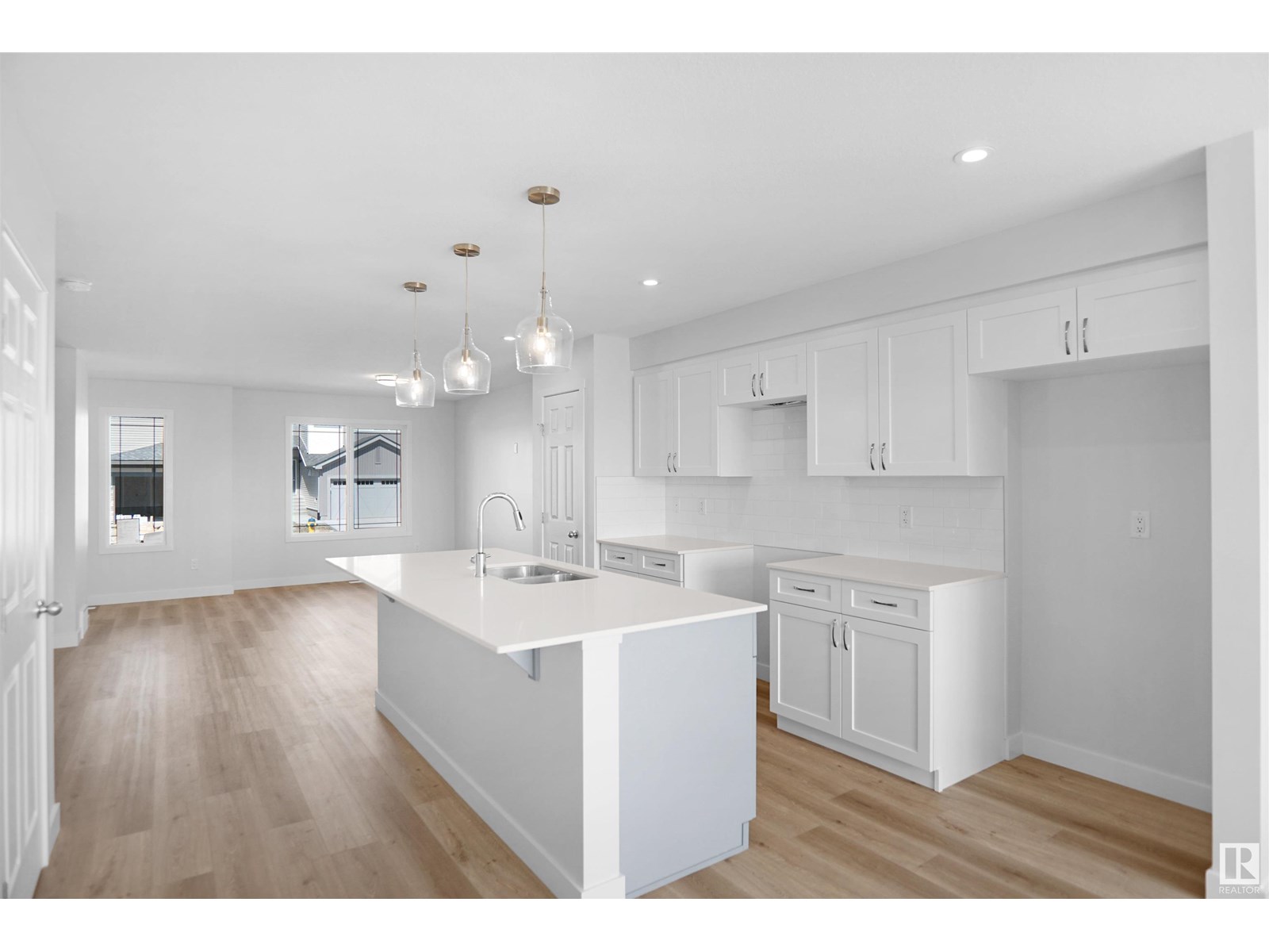 Photo 12 of 408 176 Av Ne, Edmonton AB