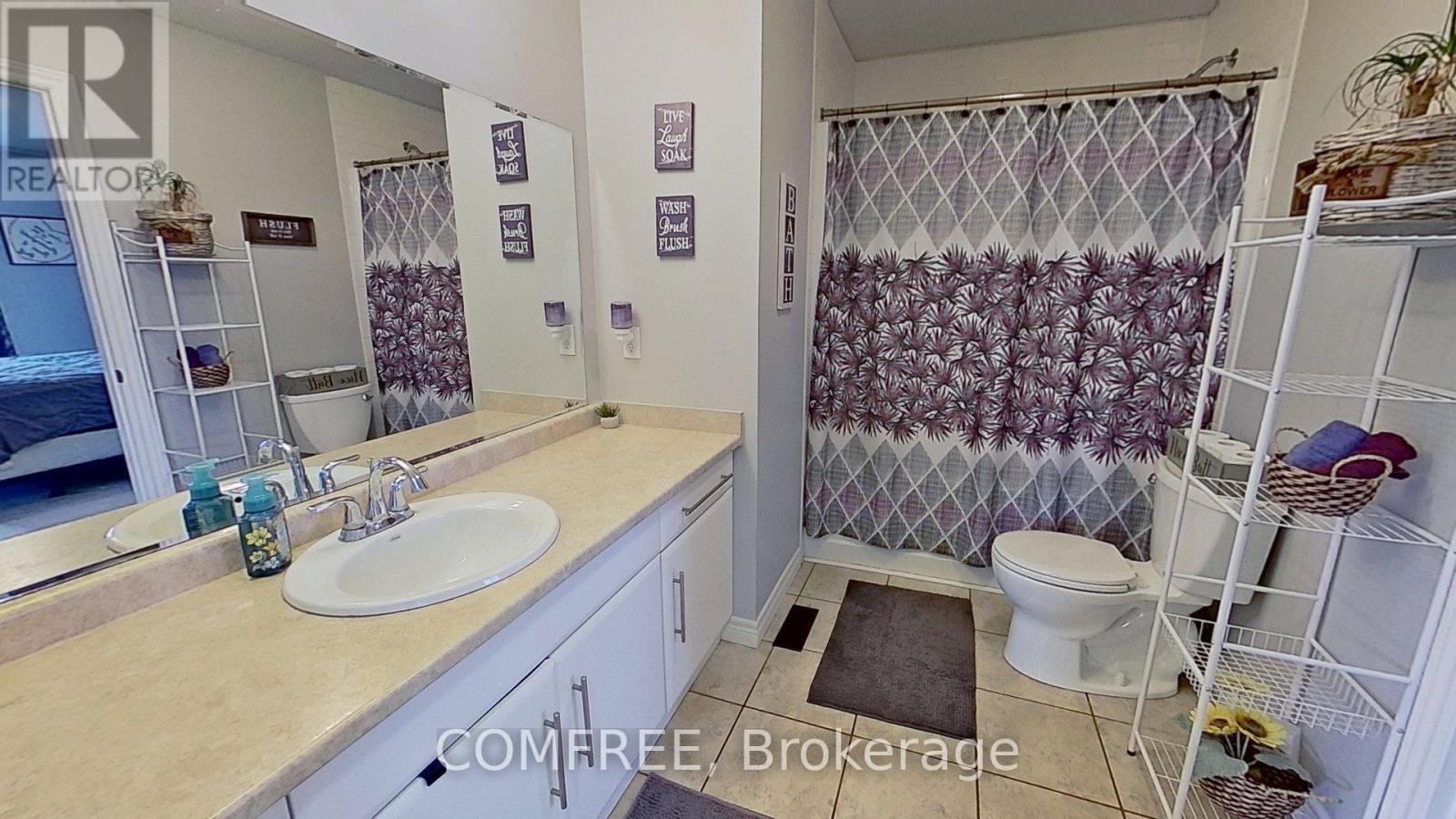 Photo 16 of 4012 Edward Street, Petrolia ON